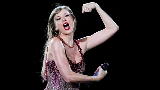 Taylor Swift se produit au stade Monumental lors de son concert Eras Tour à Buenos Aires, Argentine, le jeudi 9 novembre 2023. (AP Photo/Natacha Pisarenko)(AP)