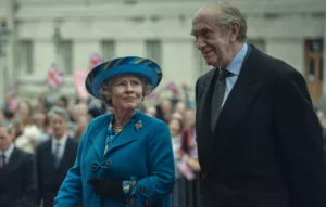 La série « The Crown » se termine officiellement avec sa sixième saison Créée par Peter Morgan, « The Crown », la populaire série Netflix, se termine officiellement avec sa sixième saison. Elle a suivi le règne de la reine Elizabeth II sur une […]