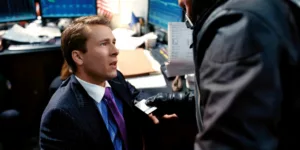 Glen Powell parle de son rôle dans The Dark Knight Rises après être devenu un choix populaire de la DCU. L’acteur commente son expérience dans le film Batman et suggère avec humour que se faire botter par Bane est un […]