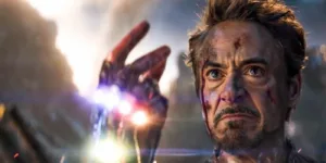 La date du décès de Tony Stark, tel qu’il est dépeint dans Avengers: Fin de partie, est sujette à une certaine confusion. Selon les fans qui ont analysé les différentes références et calculs, la mort de Tony Stark peut être […]