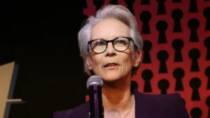 Jamie Lee Curtis, une vétéran d’Hollywood, a récemment réfléchi à son parcours vers la sobriété après 25 ans. Dans une interview avec Hoda Kotb sur Today, elle a révélé la meilleure leçon qu’elle a apprise au cours de cette période. […]