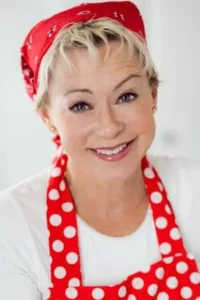 Deborah Sue Greenberg (born September 27, 1967), known professionally as Debi Derryberry, is an American voice actress for a number of animated television series, anime, and video games. She is the voice of Jimmy Neutron in the Jimmy Neutron: Boy […]
