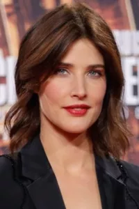 Jacoba Francisca Maria « Cobie » Smulders (born April 3, 1982) is a Canadian-American actress. She is best known for her starring role as Robin Scherbatsky in the CBS sitcom How I Met Your Mother (2005–2014) and as S.H.I.E.L.D. agent Maria Hill […]