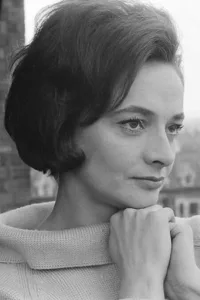 Grace Jacqueline Hill was a British actress most known for her role as Barbara Wright in the BBC science-fiction television series Doctor Who.   Date d’anniversaire : 17/12/1929