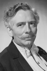 ​From Wikipedia, the free encyclopedia Ray Bidwell Collins (December 10, 1889 – July 11, 1965) was an American character actor in stock and Broadway theatre, radio, films, and television. With 900 stage roles to his credit, he became one of […]