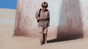 Jake Lloyd, connu pour son rôle d’Anakin Skywalker dans le film « Star Wars : Épisode I – La Menace fantôme » de 1999, s’est caché sous les projecteurs peu après la sortie du film. Récemment, sa mère, Lisa Lloyd, […]