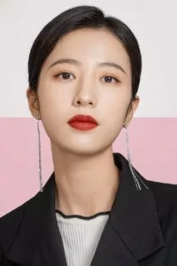 Zhou Yutong is a Chinese actress. She has graduated from Department of Performance, Shanghai Institute of Visual Arts, Fudan University   Date d’anniversaire : 21/09/1994