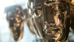 Les nominations aux BAFTA Film Awards 2024 ont été annoncées, et le film historique d’Universal, Oppenheimer, réalisé par Christopher Nolan, domine avec 13 nominations, suivi de Poor Things de Searchlight Pictures, propriété de Disney, réalisé par Yorgos Lanthimos, avec 11 […]