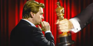 La remise de l’Oscar de meilleur réalisateur de Christopher Nolan par Steven Spielberg revêt une signification plus profonde. Les films « La liste de Schindler » et « Oppenheimer » représentent respectivement la croissance et la maturité de Spielberg et Nolan en tant que […]