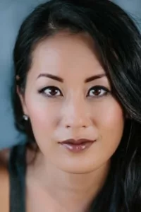 Olivia Cheng is a Canadian actress of Chinese descent. She was born in Edmonton, Alberta, Canada, in 1985. She began her acting career in television, appearing in guest roles on shows such as « The Good Wife » and « The Mentalist. » In […]