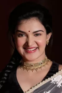 Honey Rose Varghese is an Indian film actress who mainly appears in Malayalam films. She also appeared in a few Tamil, Kannada and Telugu films.   Date d’anniversaire : 05/09/1991