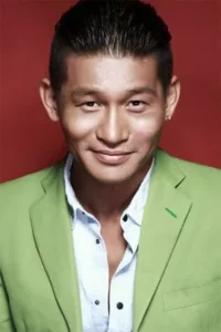 Yu Ailei (Chinese: 余皑磊) born on November 29, 1977 in Tangshan, Hebei Province, graduated from the Beijing Film Academy, a Chinese actor. In 1997, he began shooting TV series. In 1999, he appeared in the personal screen debut « Summer Warm […]
