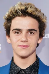 Jack Dylan Grazer (born September 3, 2003) is an American actor. He began his acting career by playing guest roles in film and on television and had his breakthrough playing the role of Eddie Kaspbrak in the 2017 and 2019 […]