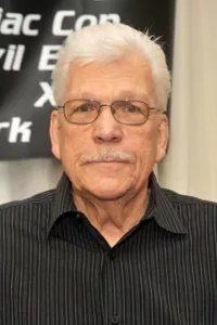 ​From Wikipedia, the free encyclopedia. Tom Atkins (born November 13, 1935) is an American television and film actor. He is primarily known for his work in the horror film genre, having worked with writers and directors such as John Carpenter, […]