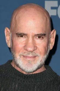 Mitchell Craig « Mitch » Pileggi (born April 5, 1952) is an American actor. Pileggi is known for playing FBI assistant director Walter Skinner on the long-running popular series The X-Files. He also had a recurring role on Stargate Atlantis as Col. […]