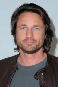 Martin Henderson (born October 8, 1974) is a New Zealand actor, well known to American audiences for his starring role in the ABC TV series Off the Map, while remaining known in his home country for his teenage role as […]