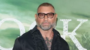 Le monde du cinéma est en ébullition avec une nouvelle qui ravira les amateurs d’action : Dave Bautista s’allie à Samuel L. Jackson pour l’excitant film d’action-aventure intitulé « Afterburn ». Ce projet prometteur sera une collaboration entre Black Bear, Endurance Media, […]