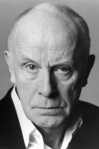 Richard Wilson OBE (born Ian Carmichael Wilson   Date d’anniversaire : 09/07/1936