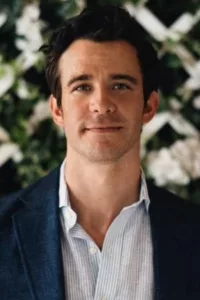 Luke Thompson (born 4 July 1988) is an English actor. He is best known for his role as Benedict, the second Bridgerton child, in the Netflix period drama Bridgerton (2020–present). He debuted in 2013 as Lysander in A Midsummer Night’s […]