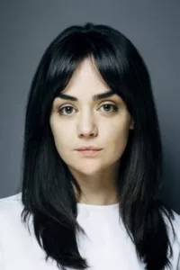 Hayley Squires is an English actress and a playwriter. Hayley trained at the Rose Bruford College and graduated in 2010. Hayley is mostly known for Call The Midwife (2012). Hayley is originally from South London.   Date d’anniversaire : 01/01/1988