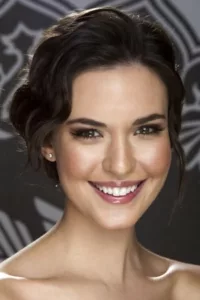 Odette Annable is an American film and television actress.   Date d’anniversaire : 10/05/1985