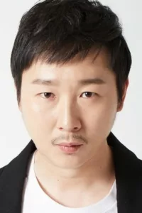 Kim Ki Doo est un acteur sud-coréen.   Date d’anniversaire : 25/10/1982