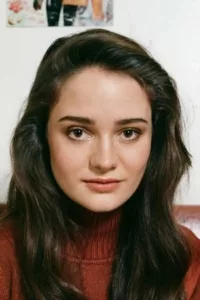 Aisling Franciosi was born in 1993 in Italy. She is an actress, known for The Fall, Game of Thrones and Legends. She played the lead role in Jennifer Kent’s Nightingale, released in 2018.   Date d’anniversaire : 06/06/1993