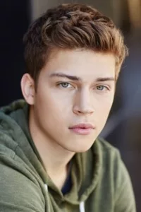 Ricky Garcia is an actor, known for Bigger Fatter Liar (2017), Best Friends Whenever (2015) and Mantervention (2014). He is also a member of the boy band Forever In Your Mind.   Date d’anniversaire : 22/01/1999