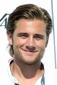 From Wikipedia, the free encyclopedia. Luke Aaron « Luke » Benward (born May 12, 1995) is an American teen actor and singer, best known for his starring role as William « Billy » Forrester in How to Eat Fried Worms and as Charles « Charlie » […]