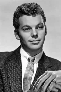 Russell Irving « Russ » Tamblyn (born December 30, 1934) is an American film and television actor, who is arguably best known for his performance in the 1961 movie musical West Side Story as Riff, the leader of the Jets gang. Description […]