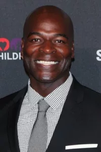 Hisham Tawfiq is an American actor, best known for playing Dembe Zuma, part of the security detail and very close friend to Raymond « Red » Reddington in NBC’s The Blacklist.   Date d’anniversaire : 17/05/1970