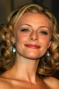 Jessica Cauffiel (born March 30, 1976) is an American actress and singer. She is best known for her roles as Margot in Legally Blonde (2001) and Tori in White Chicks (2004). She is also known as a scream queen for […]