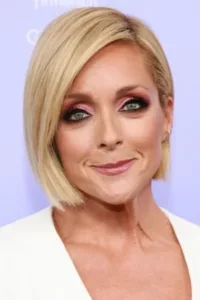 Jane Krakowski (born October 11, 1968) is an American actress and singer. She is known for playing Elaine Vassal on Ally McBeal and Jenna Maroney on 30 Rock, winning Screen Actors Guild Awards for both roles. She also regularly performs […]
