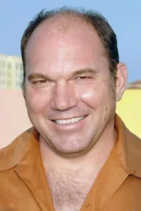 Wade Williams is an American actor, best known for his role as Brad Bellick in Prison Break.   Date d’anniversaire : 24/12/1961