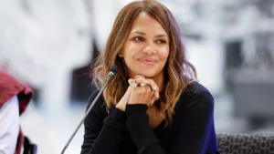 La nouvelle est tombée comme un couperet : « The Mothership », le film de science-fiction porté par l’actrice Halle Berry, n’apparaîtra finalement pas dans le catalogue de Netflix. Selon Bela Bajaria, le directeur du contenu de la plateforme de streaming, cette […]