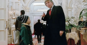 Ancien président des États-Unis Donald Trump a démenti les rumeurs selon lesquelles il avait intimidé les réalisateurs pour apparaître dans le film à succès de Noël Home Alone 2 : Lost in New York. Dans un message sur les réseaux […]