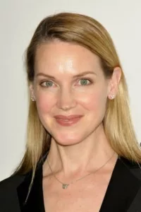 Francie Swift is an American film and television actress. She holds an BFA in Acting from State University of New York, Purchase, New York.   Date d’anniversaire : 27/03/1969