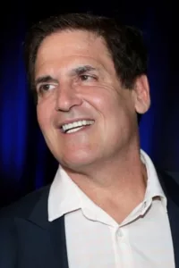Mark Cuban is an American billionaire entrepreneur, television personality, and media proprietor whose net worth is an estimated $4.7 billion, according to Forbes, and ranked No. 177 on the 2020 Forbes 400 list.   Date d’anniversaire : 31/07/1958
