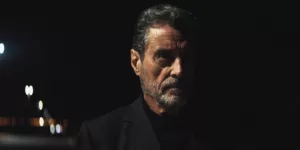 La remarquable performance d’Ian McShane est le point culminant d’un drame sombre sur un tueur à gages American Star est un thriller mettant en vedette Ian McShane dans le rôle d’un tueur à gages vieillissant lors de sa dernière mission. […]