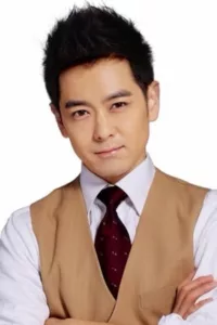 Jimmy Lin Chih-ying is a Taiwanese singer, actor, and race car driver.   Date d’anniversaire : 15/10/1974