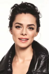 films et séries avec Özge Özpirinçci