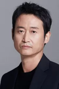 Seung-mok Yoo is a South Korean actor, known for The Host (2006), Memories of Murder (2003) and A Werewolf Boy (2012).   Date d’anniversaire : 14/09/1969