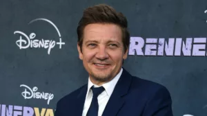 Le 30 décembre 2023 à 13h23, Jeremy Renner, l’acteur bien connu pour son rôle de Hawkeye, a effectué une visite importante à l’hôpital de Reno. C’est cet hôpital qui a pris en charge ses blessures après un incident grave lors […]