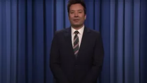 Jimmy Fallon se moque de TNT et Hallmark Channel pour leurs marathons de films de Noël Le célèbre présentateur de télévision, Jimmy Fallon, s’est amusé à ironiser sur la décision de TNT et du Hallmark Channel de diffuser des films […]