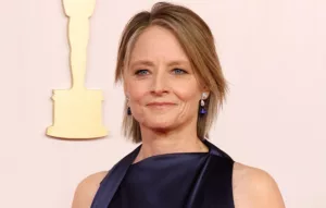 Les passionnés de la série à succès « True Detective » ont probablement vu l’ultime performance de Jodie Foster dans ce thriller captivant. LIRE LA SUITE: L’excellente réalisation de « True Detective : Night Country », qui a renoué avec son style […]