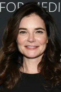 Betsy Brandt, née le 14 mars 1973 à Bay City (Michigan), est une actrice américaine. Elle est principalement connue pour le rôle de Marie Schrader dans la série télévisée Breaking Bad.   Date d’anniversaire : 14/03/1973