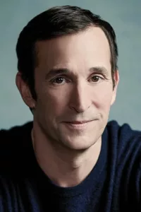 Noah Wyle (born June 4, 1971) is an American film, television and theatre actor. He is best known for his roles on ER as well as in The Librarian franchise.   Date d’anniversaire : 04/06/1971