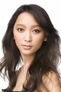 Anne Watanabe (渡辺 杏 Watanabe An, born 14 April 1986 in Tokyo) is a Japanese fashion model, actress, and singer. She is the daughter of film actor Ken Watanabe and his first wife Yumiko. In her modeling work, she is […]