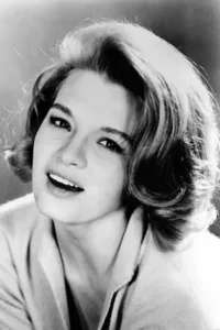 Angie Dickinson, née Angeline Brown, est une actrice américaine, née le 30 septembre 1931 à Kulm (Dakota du Nord). Angie Dickinson est la deuxième des quatre filles de Fredericka (née Hehr) et de Leo Henry Brown. Sa famille était d’origine […]