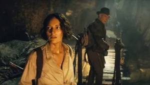 Phoebe Waller-Bridge de Dial Of Destiny a fait une blague effrayante à Harrison Ford sur le tournage d’Indiana Jones et le cadran du destin. Elle a mis un masque du visage jeune de Ford et a surpris l’acteur dans sa […]